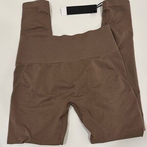 NWT Oner Active Effortless Seamless Leggings in Cool Brown (M)
